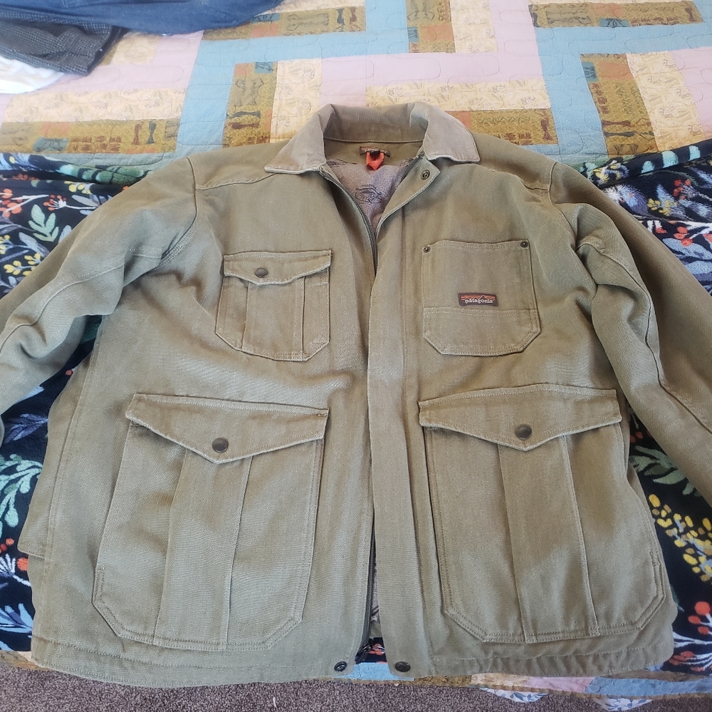 Patagonia barn coat XL dark ash color,heavy duty hemp canvas, impecable.